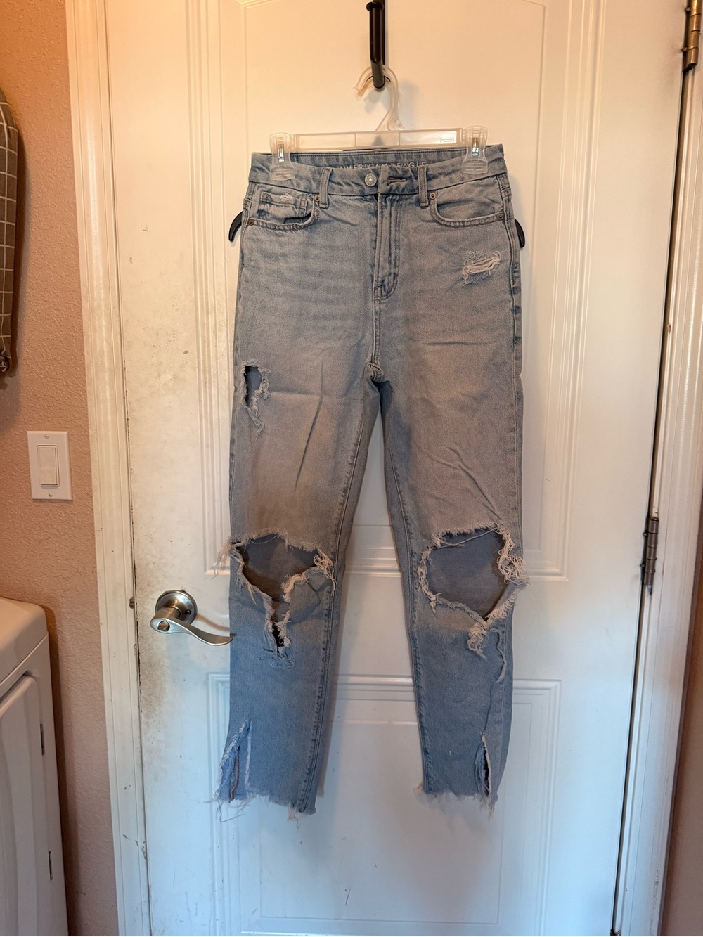 American Eagle Outfitters Light Wash Distressed Curvy Mom Jeans